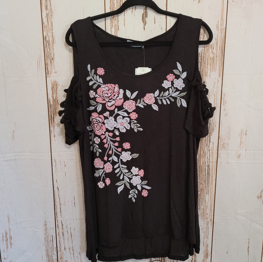 Unity World Wears Black Floral Embroidered